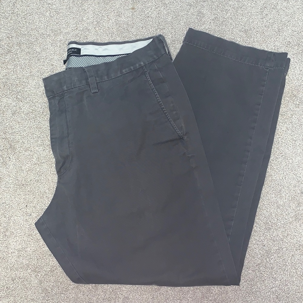 Men’s chino pants